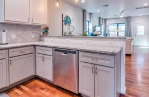 Guthrie Cottage | HAPPY HOME