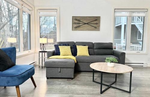 Beaupre Apartment | HAPPY HOUR - Condo Water Park