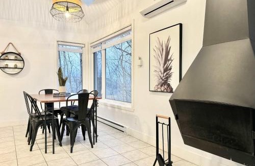 Beaupre Apartment | HAPPY HOUR - Condo Water Park
