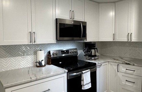 Sunset Beach Cottage | Happy Hour Cottage on Sunset Beach Treasure Island, FL. Steps from the Beach!