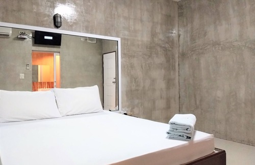 Rayong Hotel | Happy Inn