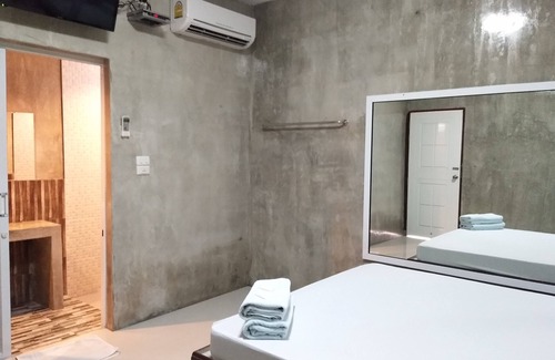 Rayong Hotel | Happy Inn