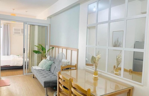 A. Bonifacio Apartment | Happy Nest PH at The Celandine