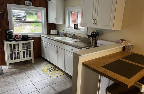 Waupaca Cottage | Happy Ours Lake Front Retreat