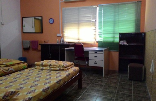 Kampung Kepayang House | Happy Owl