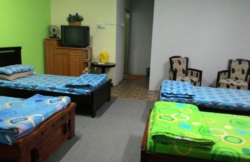 Kampung Kepayang House | Happy Owl