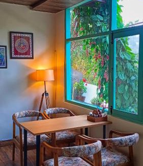 Naukuchiyatal Hotel | Happy Owls Lakeside Lodge