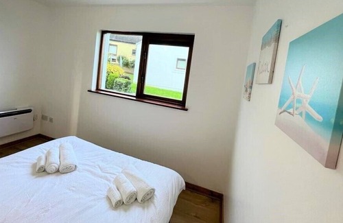 Youghal Villa | Happy Sandy Feet - Modern & cozy home with lovely sea views- Long Term Discounts