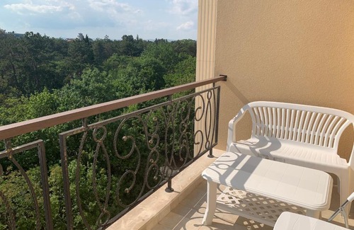 Pomorie Apartment | Happy smiles