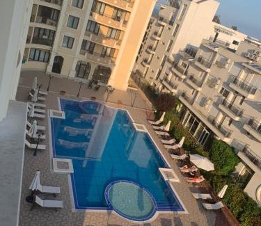 Pomorie Apartment | Happy smiles