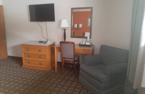 Hannibal Hotel | Happy Stay Inn