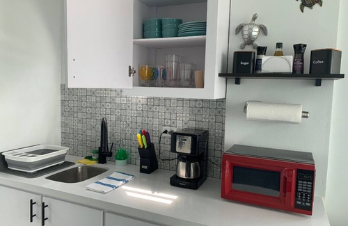 Puntas Apartment | ★ Happy Turtle Loft - Sparkling clean corner loft steps to Sandy Beach ★