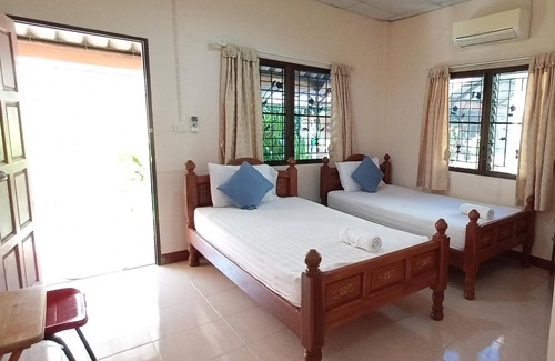 Takua Pa Hotel | HappyVille1