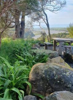 Hapuku House | Hapuku River Terrace a Eco Tiny House escape
