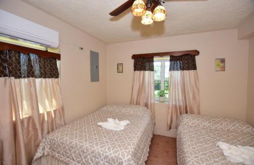 Hopkins House | Harada Inn and Suites