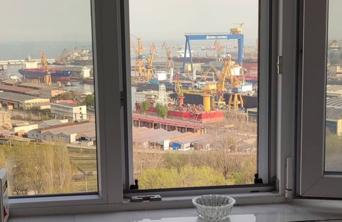Constanta Apartment | Harbor Black Sea Apartment- city center area