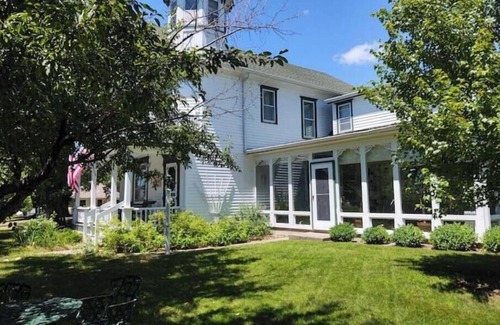 Pepin Apartment | Harbor Hill Inn - Plymouth Suite