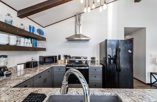 Afton House | Harbor House Monkey Island, 3bd/3ba, Dock, FirePit