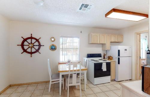 Port Isabel House | Harbor Island