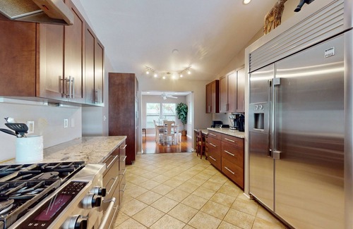 St. Petersburg - Clearwater House | Harbor Isle Waterfront Retreat | Home Office & Private Pool | Kayaks & Canoe