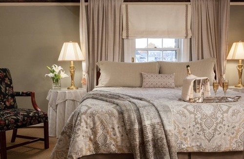 Marblehead Hotel | Harbor Light Inn