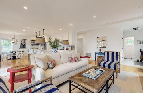 Boothbay Harbor Apartment | Harbor's End Unit B