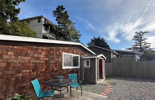 Gold Beach Cabin | Harbor View Cabin - Unit B