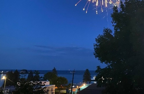 St Ignace House | Harbor View Getaway located perfectly for your UP North Mackinac Vacation