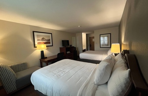 Sheboygan Hotel | Harbor Winds Hotel