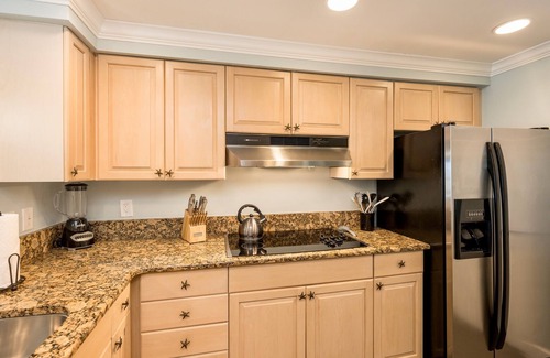 Truman Annex Condo | *HARBORSIDE HARMONY @ TRUMAN ANNEX* Waterfront Condo + LAST KEY SERVICES…