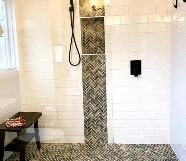 Huron House | Harborview 3-6-8 on Main