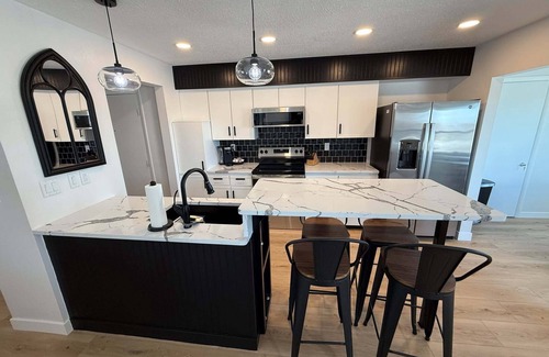 Huron Condo | Harborview 3-7-4 on Main
