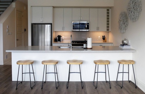 Innisfil House | Harbour Haven! Waterfront escape at Friday Harbour resort