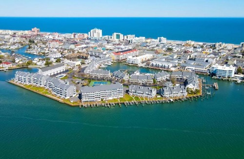 Ocean City Apartment | Harbour Island 304K condo