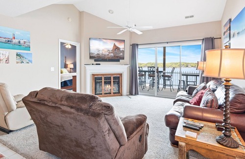 Lakeland Condo | Harbour Towne- 3 bdrm, amazing main channel views!
