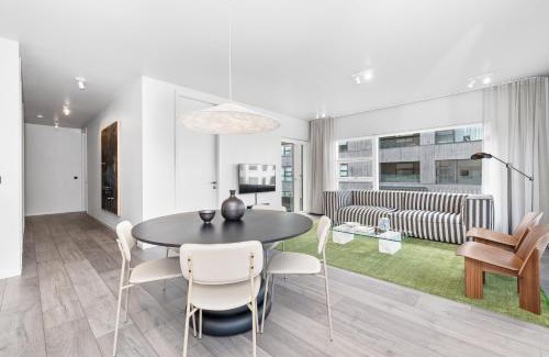 Downtown Apartment | Harbour View 2BR & 2BA City Center with Free Parking