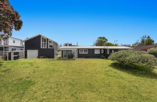 Ohope House | Harbourside - Ohope Holiday Home