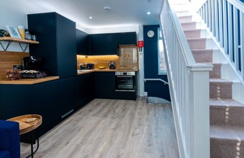 Ramsgate House | Harbourside: Rooftop Terrace & Sea Views by ADLIV