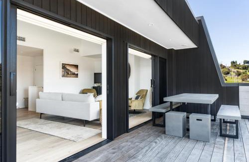 Raglan House | Harbourview Haven