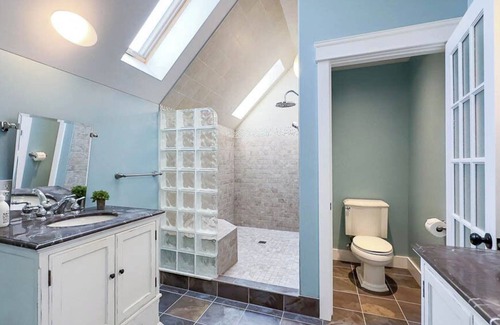 Bayfield Cottage | HarbourView - Peaceful getaway *Hot Tub*