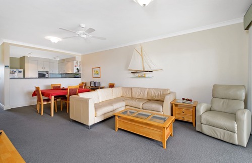 Port Macquarie Apartment | Harbourwatch 11 - Outstanding Ocean Views
