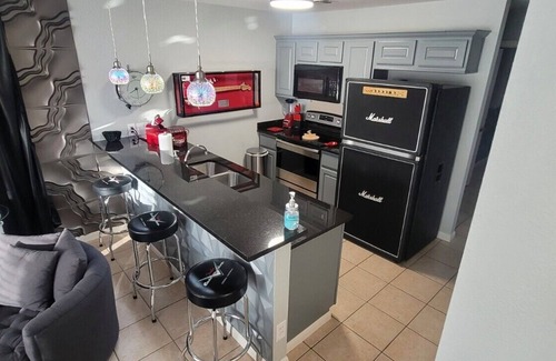 New Braunfels Condo | HARD ROCK RIVER RESORT at Waterwheel
