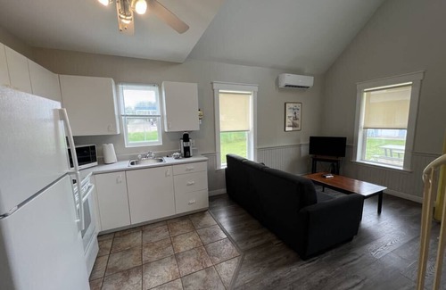 The Bluff Cottage | Hardy's Parlee Beach Chalet #6