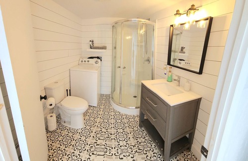 Pointe-du-Chene Cottage | Hardy’s Parlee beach suite