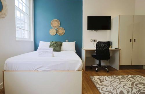 Bristol Floating Harbour Apartment | Harford House Studios 12 - Hopewell
