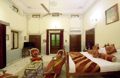 Jhotwara Hotel | Hari Mahal Palace-By Pachar Group