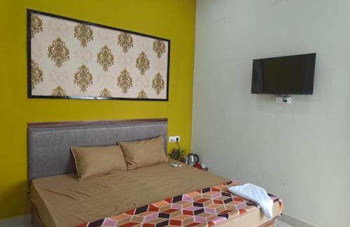 Mathura Bed & Breakfast | Hari Sharnam Home Stay