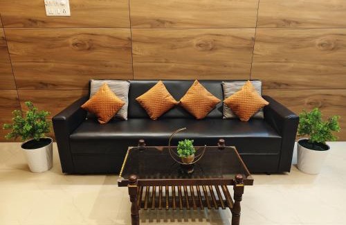 Kuppaayil Apartment | Harichandhanam Inn - Entire Flat, Ground Floor, 200m From East Nada Guruvayur