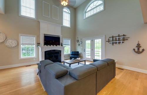 Harkers Island Villa | Harkers Island Vacation Rental with Pool Table!