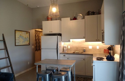 Republican City Cabin | Harlan County Lake - Quiet, Cozy Cabin Space